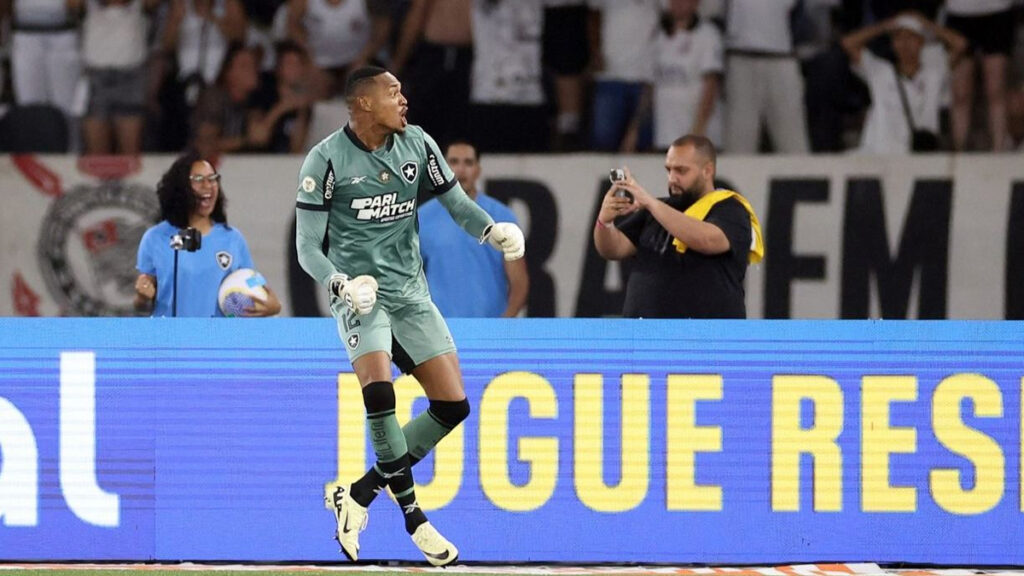 Botafogo vence Corinthians e abre 9 pontos para o Flamengo no Brasileirão; veja tabela atualizada