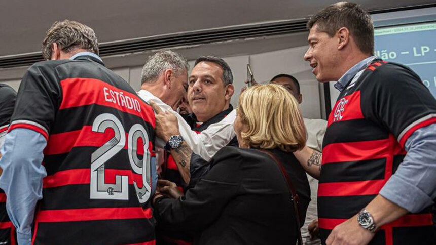 Flamengo em leilão do terreno