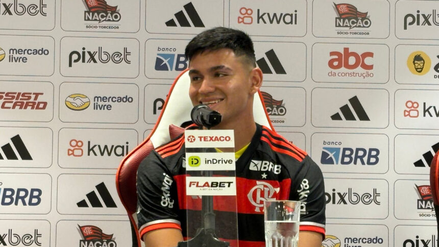 Alcaraz relembra confronto com o Flamengo e celebra chegada ao clube: “Sentimento muito louco”