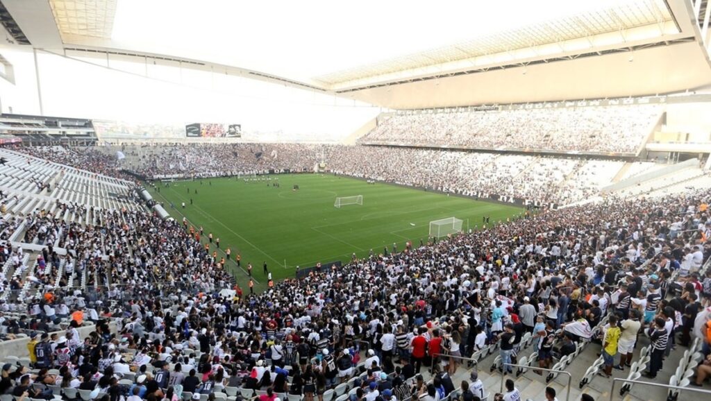 Vai chorar? Corinthians emite nota de repúdio contra CBF após mudança de data em jogo com Flamengo