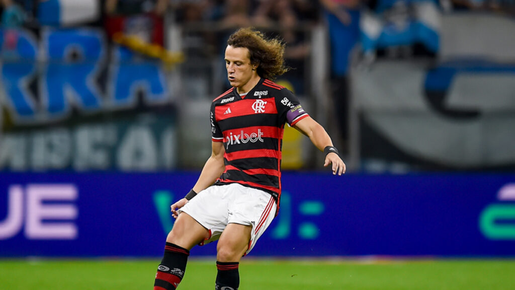 David Luiz lidera Flamengo e tem ajudado Filipe Luís no dia a dia