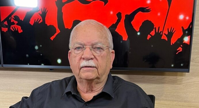 Delair desiste de eleição do Flamengo e declara apoio a Dunshee