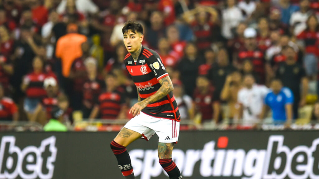 Flamengo x Peñarol: Conmebol divulga áudio do VAR em lance de bola na mão de Pulgar