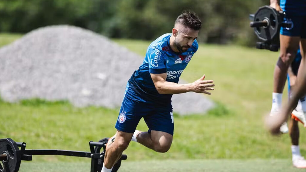 Everton Ribeiro participa de treino com o Bahia antes de enfrentar Flamengo pela Copa do Brasil