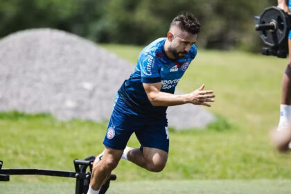 Everton Ribeiro participa de treino com o Bahia antes de enfrentar Flamengo pela Copa do Brasil