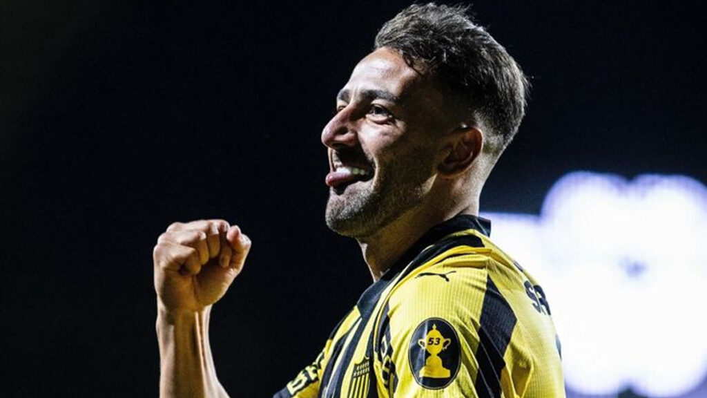 Autor de hat-trick em último jogo do Peñarol antes de enfrentar o Flamengo prega foco na Libertadores