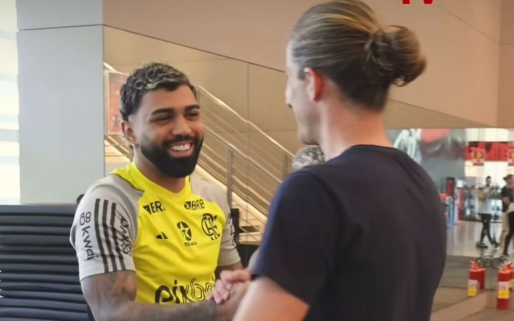 Gabigol ‘questiona’ Filipe Luís em 1° treino como técnico do Flamengo; veja vídeo