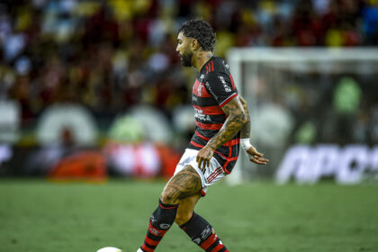 Gabigol em ação pelo Flamengo no Maracanã