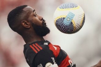 Gerson em ação pelo Flamengo no Brasileirão