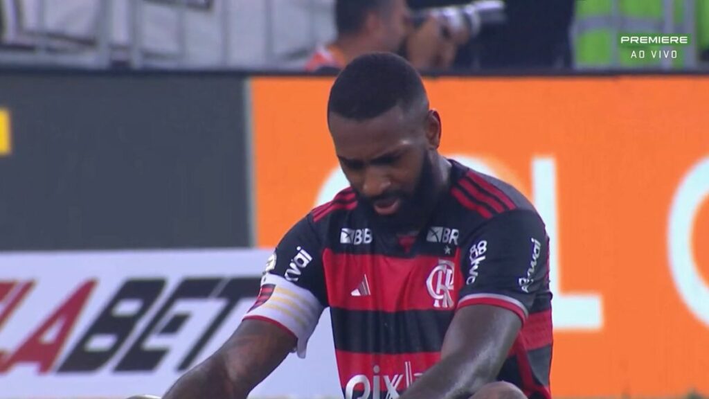 Flamengo sofre empate do Vasco no fim e fica a 8 pontos da Liderança do Brasileirão