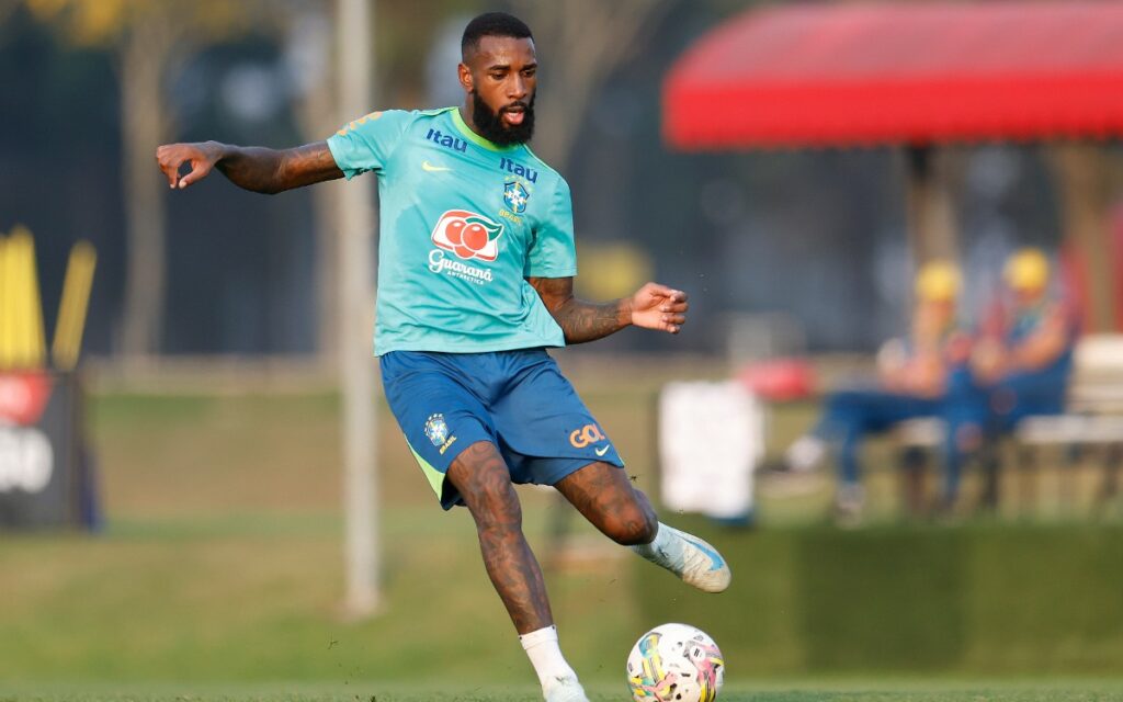 Gerson manda recado a jogador de time inglês