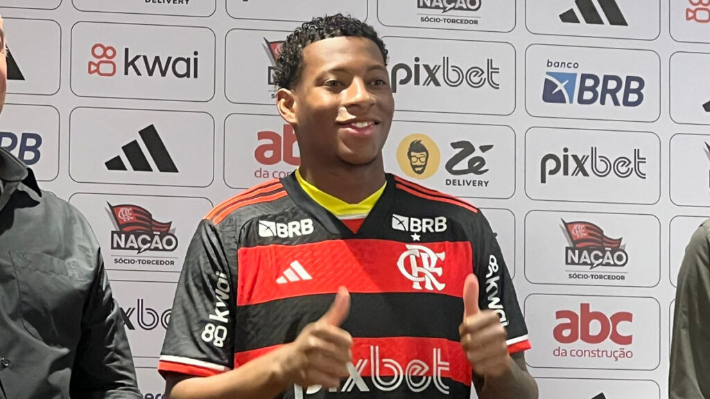 Plata se inspira em ídolo do Flamengo para conseguir conquistar torcida