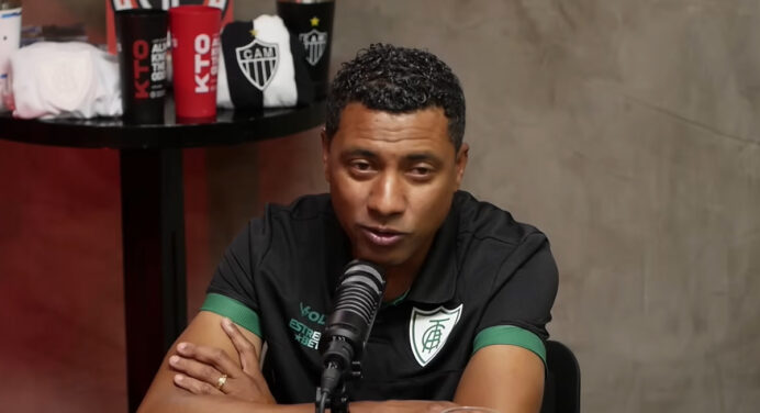 Ex-jogador crava Flamengo de 2009 superior ao de Jorge Jesus: “Jogávamos livres”
