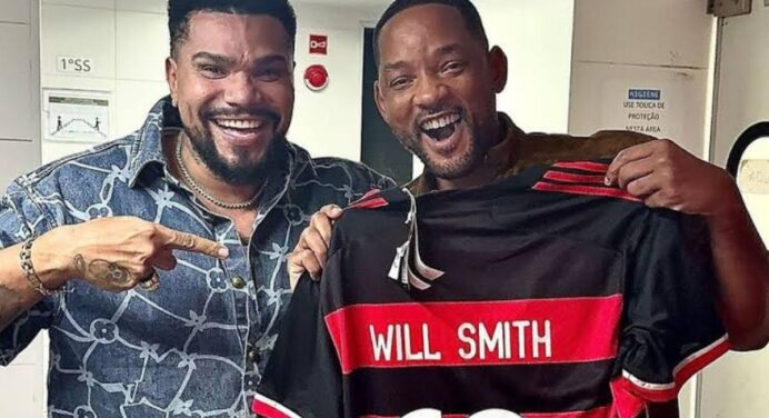 Rock in Rio: Naldo presenteia Will Smith com camisa do Flamengo após jogo da Libertadores