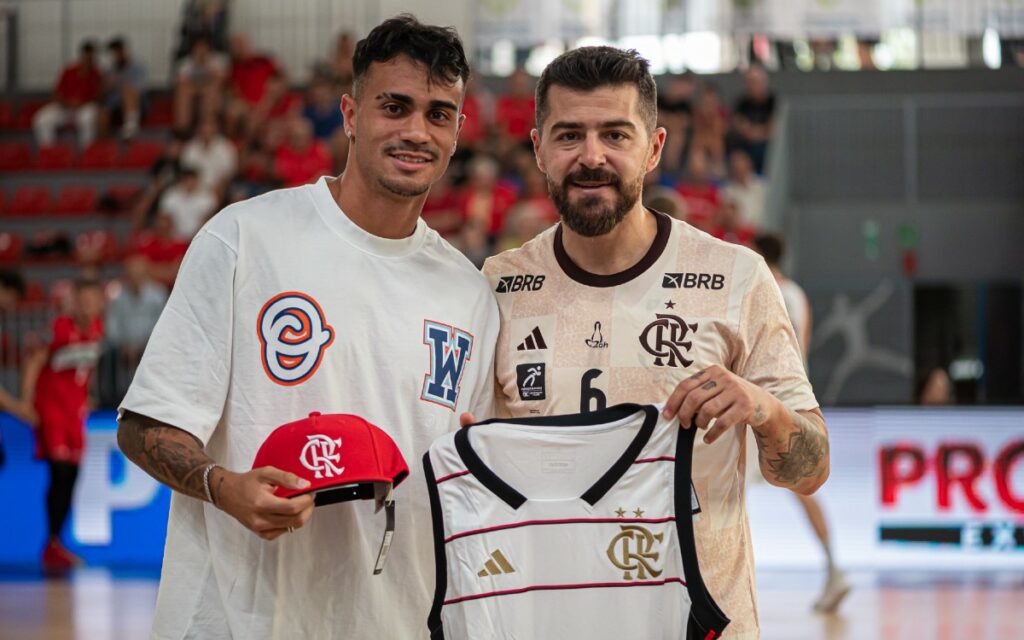 Reinier marca presença em jogo do Flamengo na Espanha