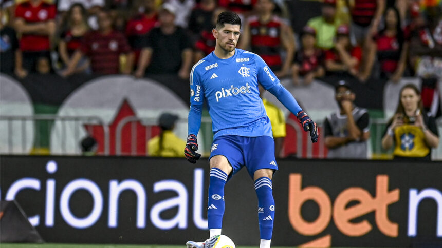 Rossi em ação pelo Flamengo no Maracanã