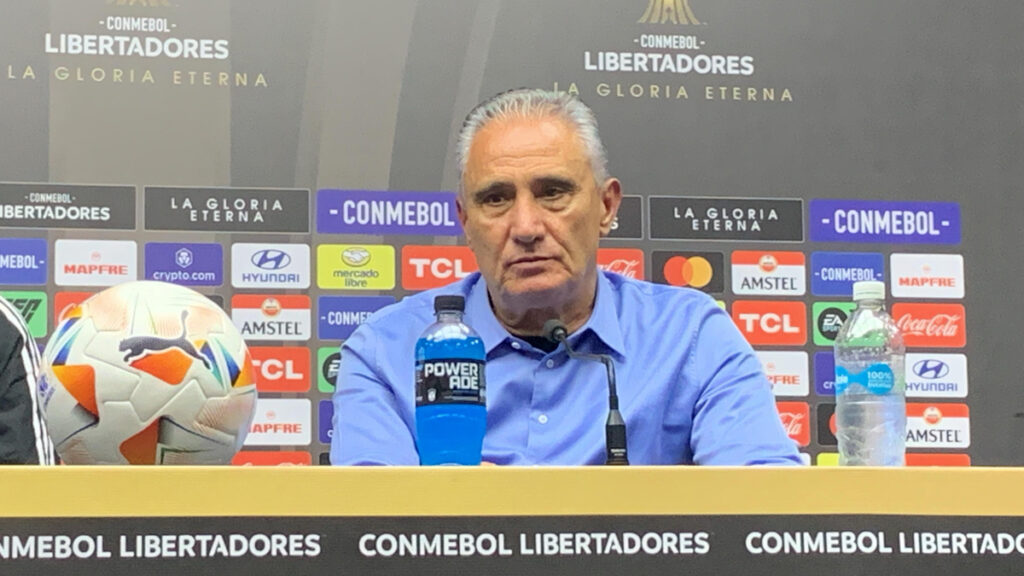 Casagrande alfineta Tite