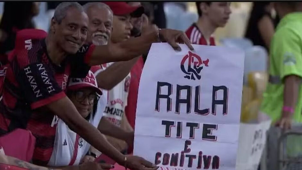 Sem perdão: Tite é xingado mesmo após vitória do Flamengo