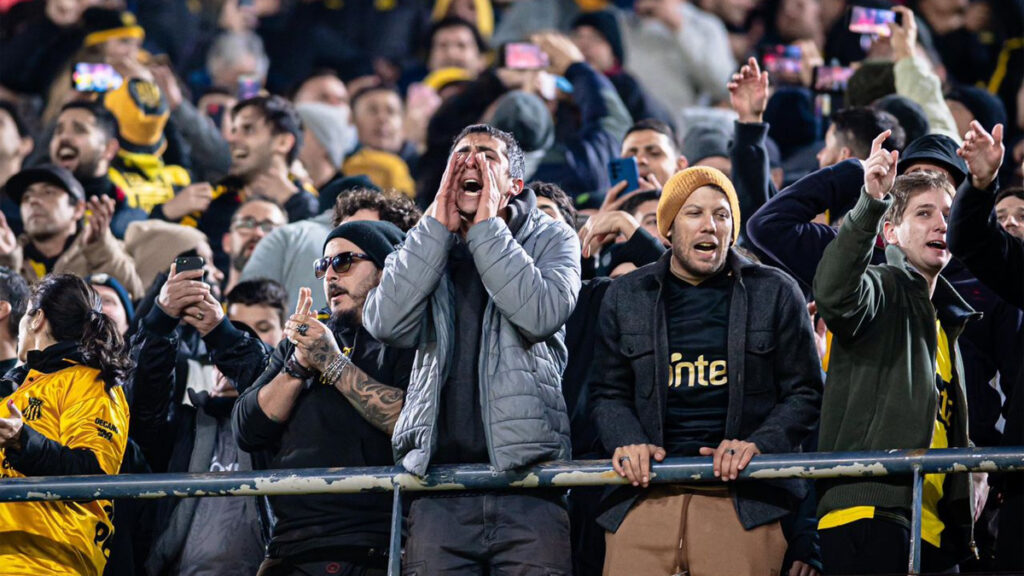 Torcida Peñarol Flamengo