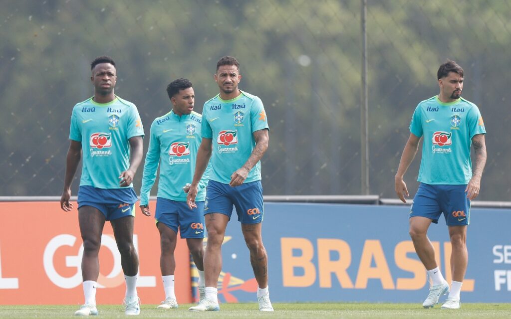 Com Vini Jr e Paquetá, Dorival esboça time titular do Brasil para jogo contra o Paraguai