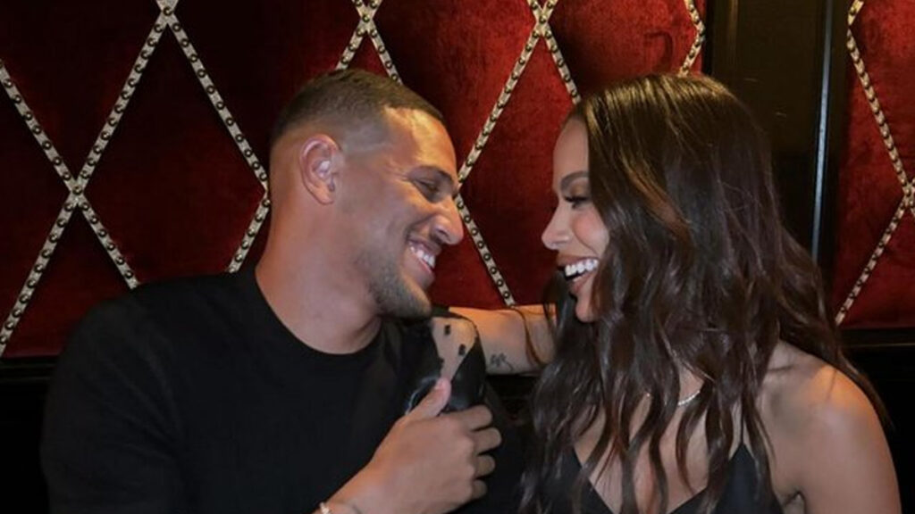 DEU ROMANCE! Cria do Flamengo assume namoro com cantora Anitta; veja foto