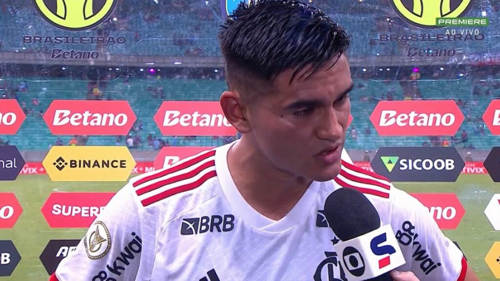 Alcaraz marca primeiro gol pelo Flamengo e rasga elogios a Gerson: “Uma referência”