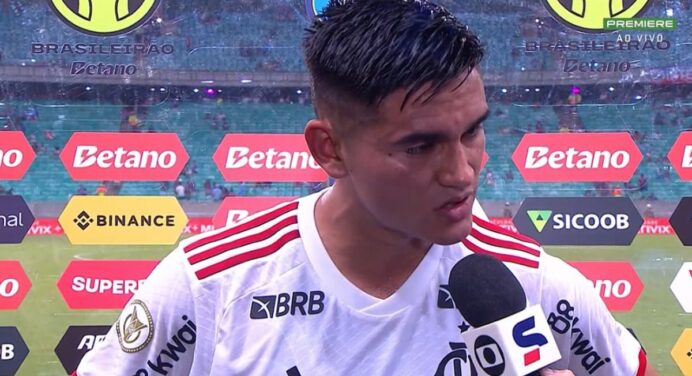 Alcaraz marca primeiro gol pelo Flamengo e rasga elogios a Gerson: “Uma referência”