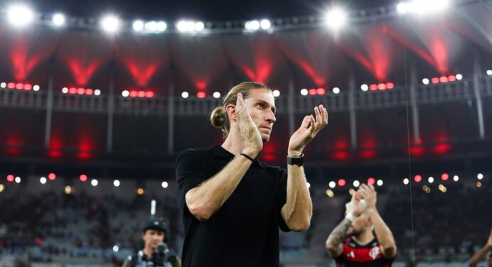 Jornalista se rende ao Flamengo de Filipe Luís e alfineta Tite: “Teria perdido contra o Corinthians”