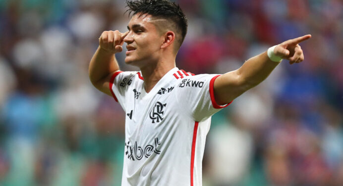 Alcaraz explica comemoração inusitada em gol do Flamengo e revela inspiração: “Sempre lembro dele”