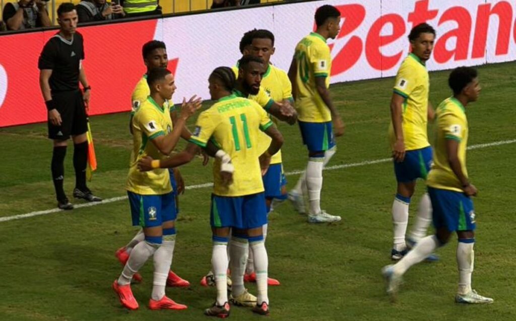 Gerson joga 90 minutos, Andreas Pereira faz golaço, e Brasil atropela Peru nas Eliminatórias