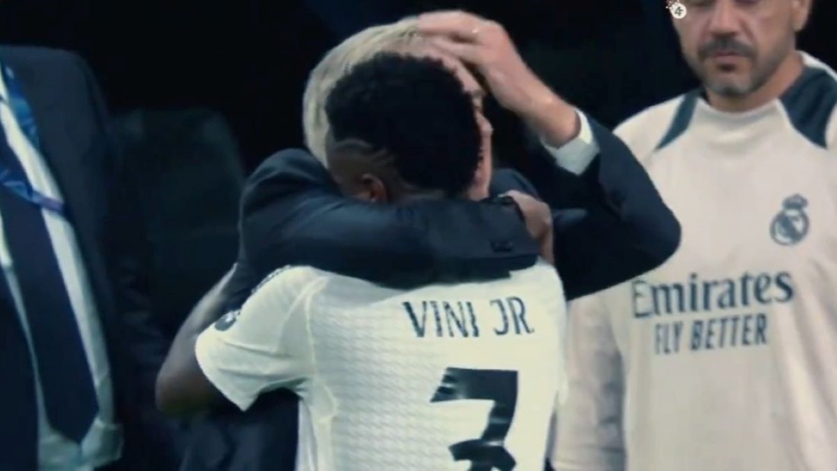 Real Madrid coach explains the ‘father to son’ gesture with Vinny Junior