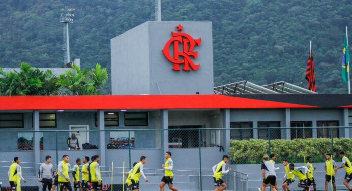 Flamengo finaliza trimestre com mais de R$ 400 milhões investidos em terrenos e reforços; veja balanço 