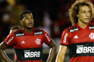 Cleiton e David Luiz pelo Flamengo