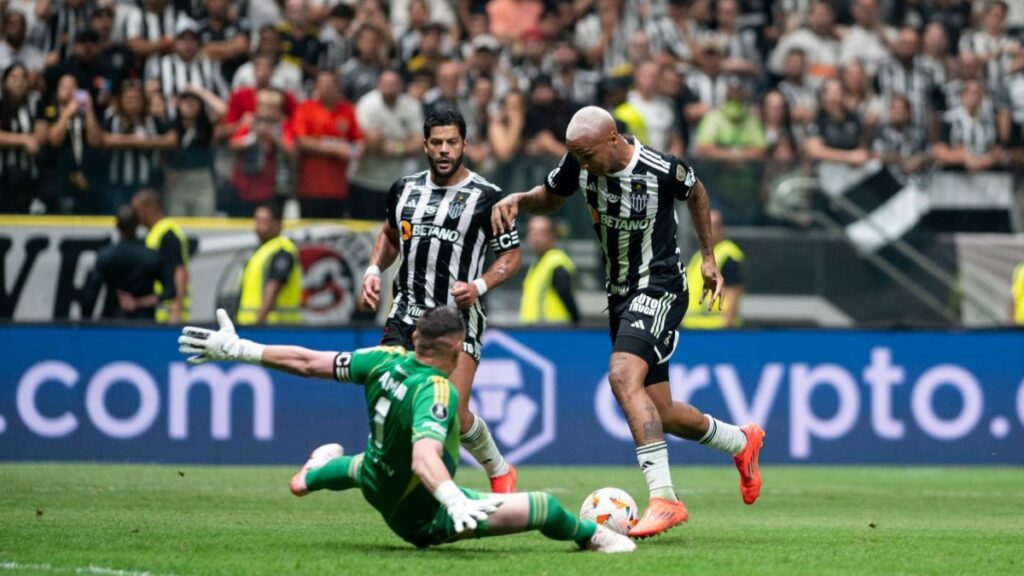 Adversário do Flamengo na Copa do Brasil, Atlético-MG atropela River em semifinal da Libertadores