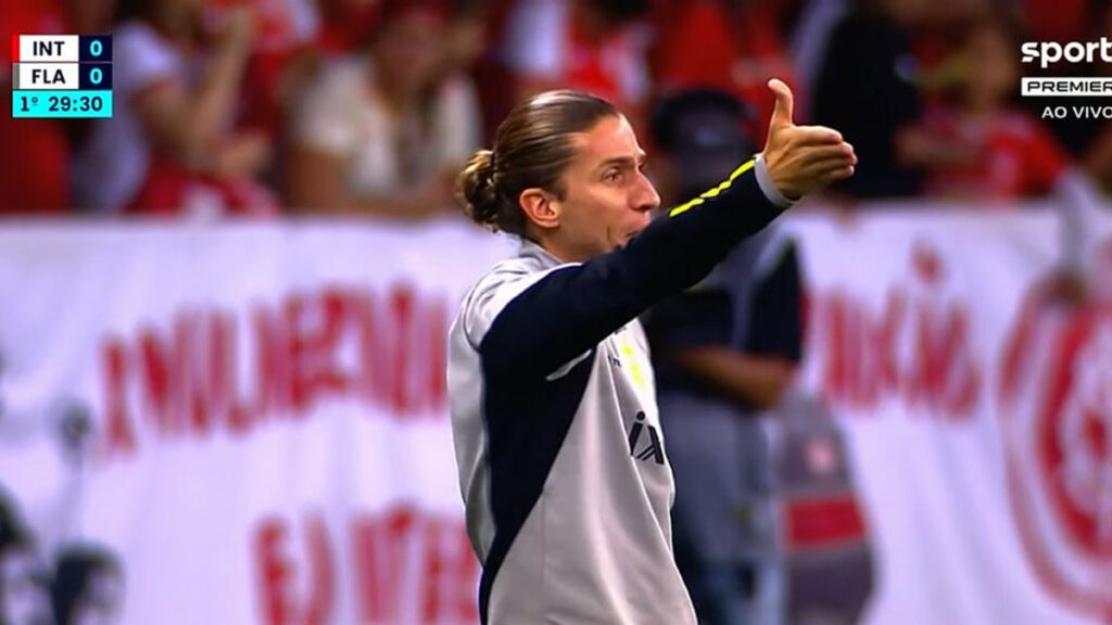 Filipe Luís aponta motivo para queda do Flamengo no 2º tempo contra o Internacional