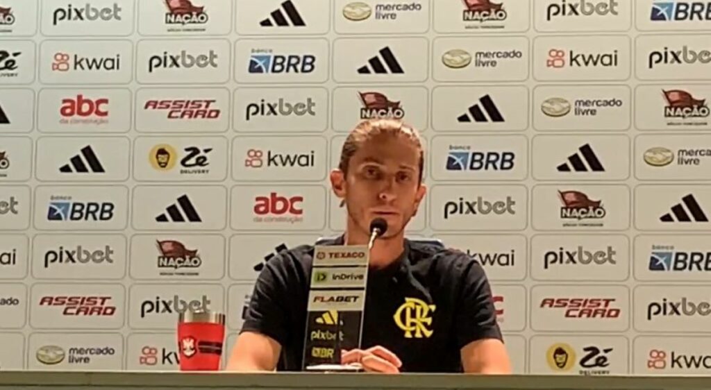 Filipe Luís é direto sobre pressão no Flamengo antes de jogo contra Corinthians: “Cresço nas críticas”