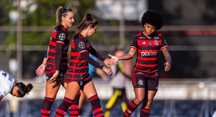Flamengo estreia com goleada no Cariocão Feminino