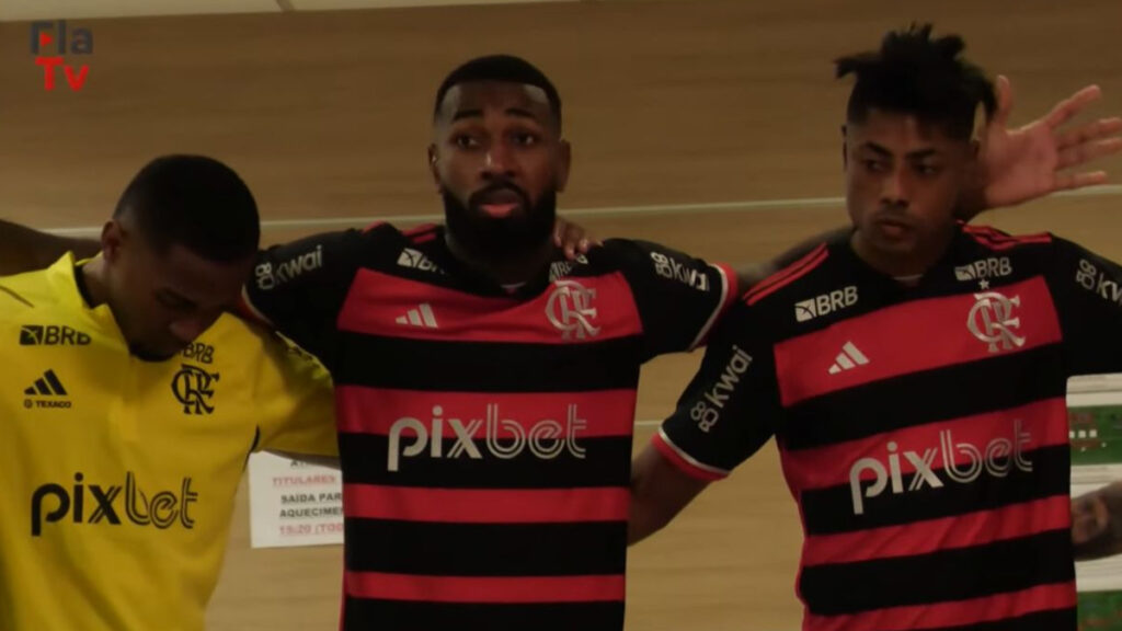 Bastidores | Gerson usa provocação do Corinthians para inflamar jogadores do Flamengo no vestiário; veja vídeo