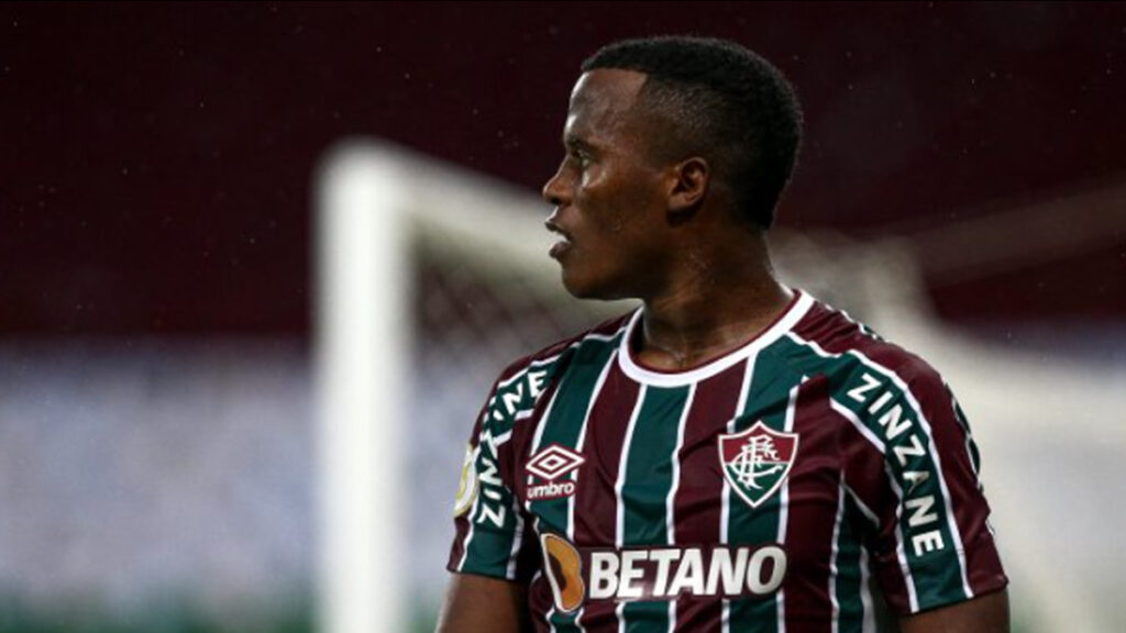 Fluminense planeja operação para ter 2 jogadores contra o Flamengo