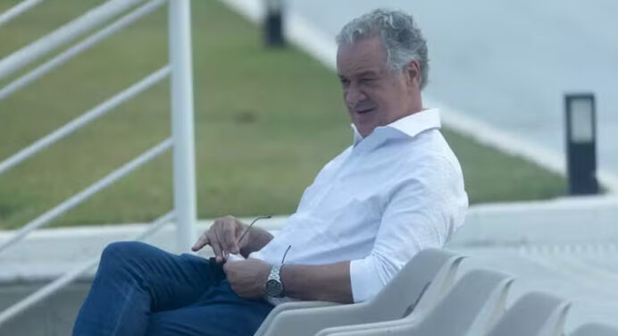 Presidente do Atlético-MG fala em ‘ladroagem’ após time ser eliminado duas vezes pelo Flamengo