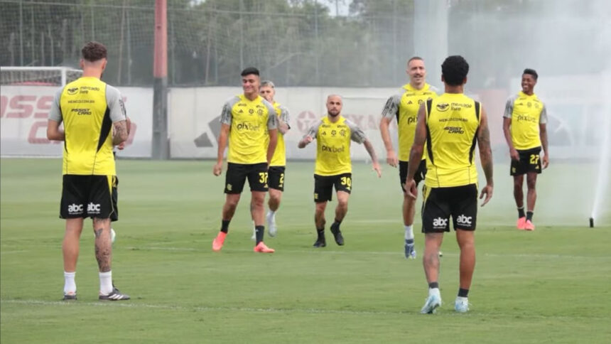 Escalação do Flamengo: Filipe Luís faz 5 mudanças em time provável para jogo contra o Fluminense hoje