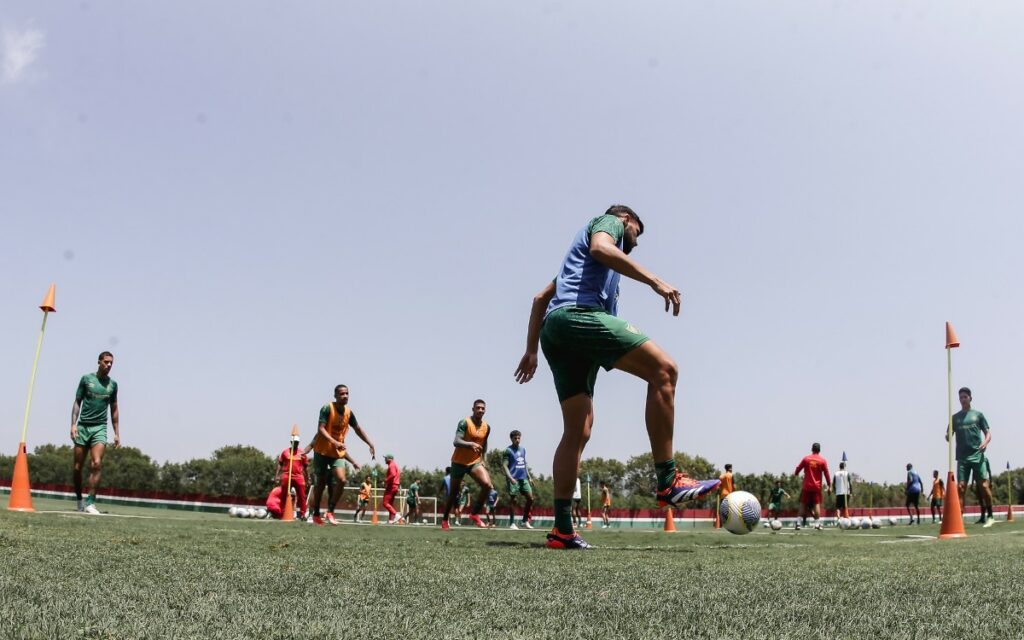 Veja provável escalação do Fluminense para jogo contra o Flamengo, pelo Brasileirão