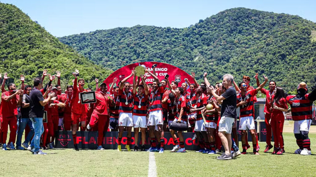 Flamengo participa de torneio com clubes da Europa em dezembro