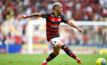 Arrascaeta em ação pelo Flamengo no Maracanã