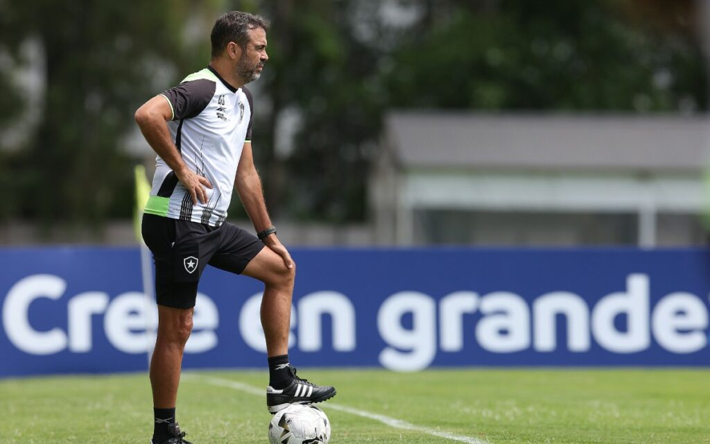 Técnico do Botafogo se inspira em Jorge Jesus para conquistar Libertadores: “Referência para mim”