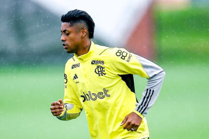 Bruno Henrique durante treino do Flamengo no CT Ninho do Urubu