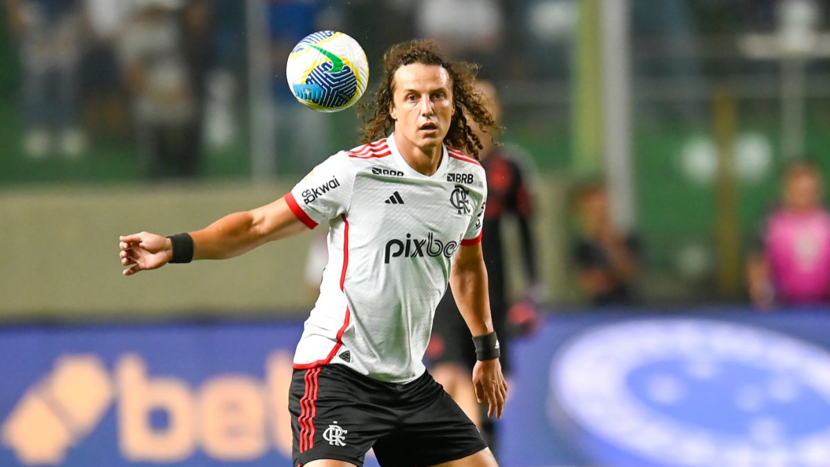 Técnico do Vasco sonha com David Luiz e já pensa em 'esquema ideal' com ex-zagueiro do Flamengo