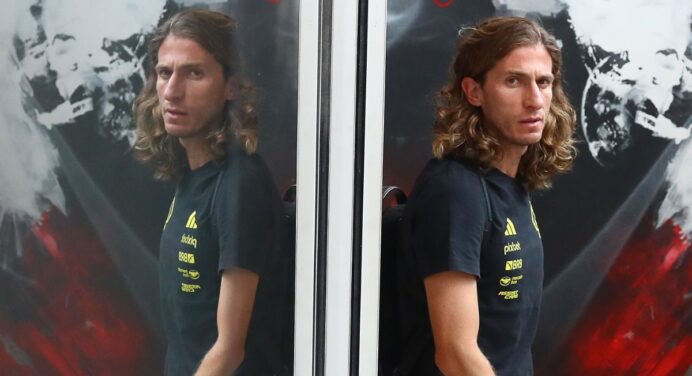 Técnico campeão pelo Flamengo se rende a Filipe Luís: “Deu novo ânimo ao time”