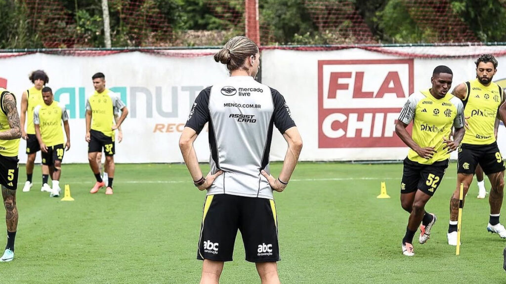 Flamengo finaliza penúltimo treino com foco em jogo contra o Internacional, pelo Brasileirão