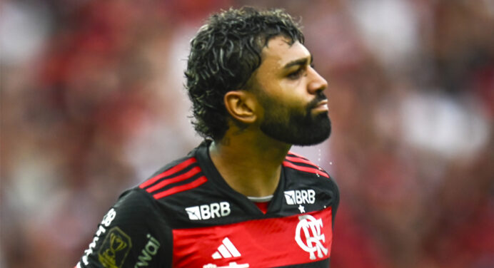 Narrador se empolga com gol de Gabigol durante transmissão: “Ele é gostoso demais”